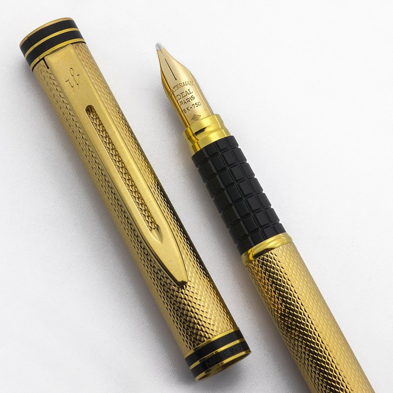 Gold color pen